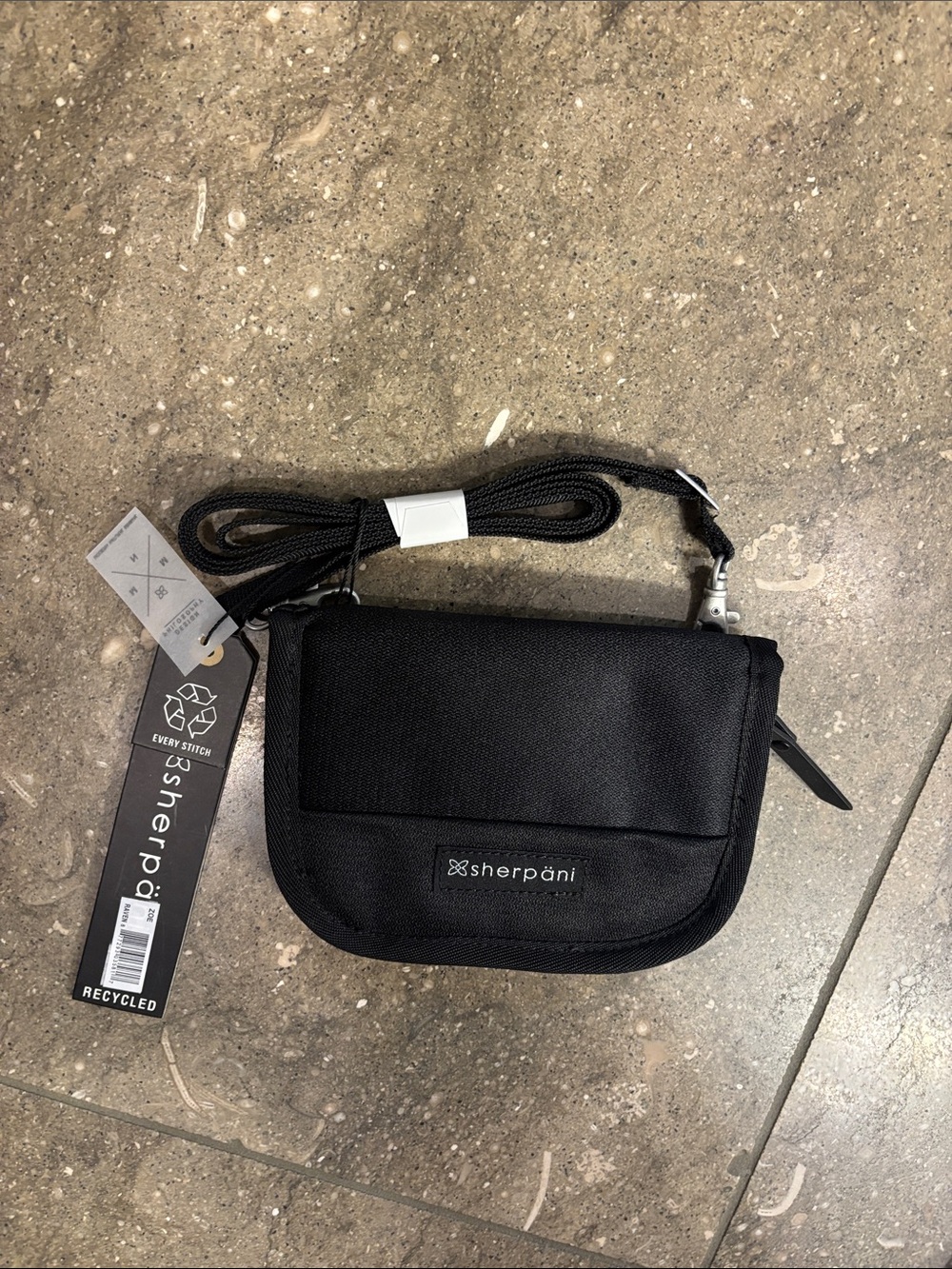 Sherpani Zoe crossbody bag in Raven (black) NWT